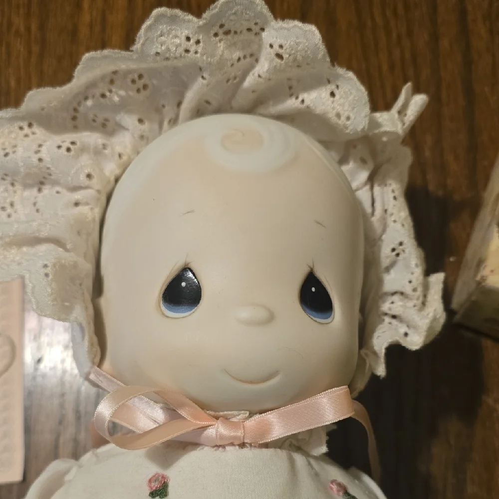 Porcelin Precious Moments Birth Certificate Set - Picture 4 of 10